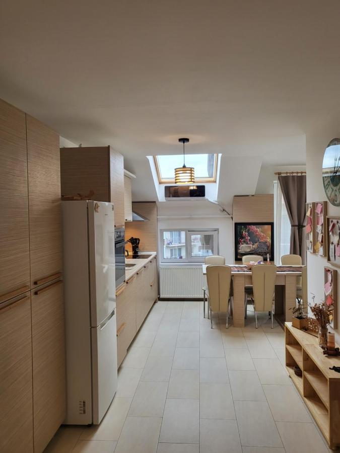 Art House Apartment Floresti  Bagian luar foto