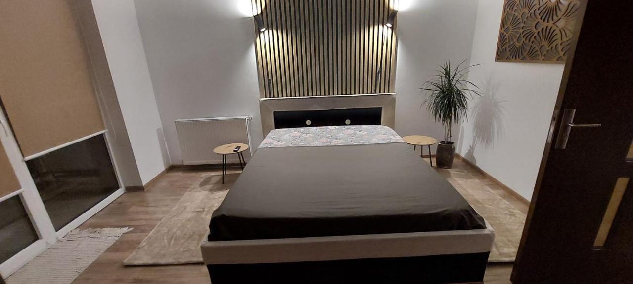 Art House Apartment Floresti  Bagian luar foto